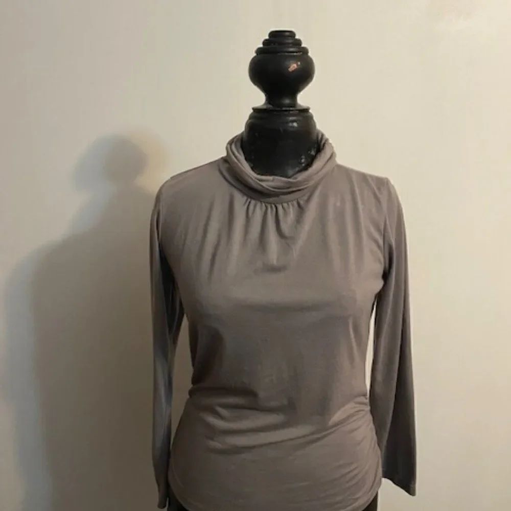 New Directions Gray turtleneck, size L